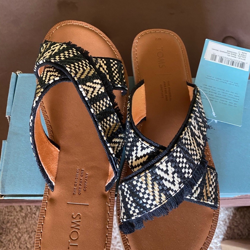 NIB-Toms Slide Sandals